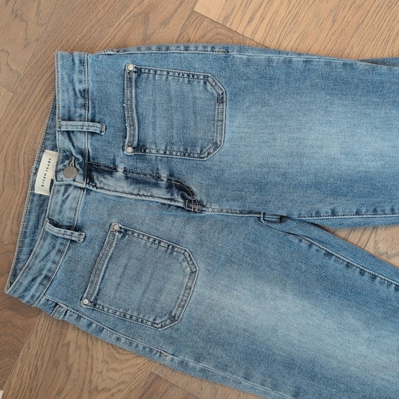 Risen High Rise patch Pocket Jeans NWOT 27 - Picture 6 of 15